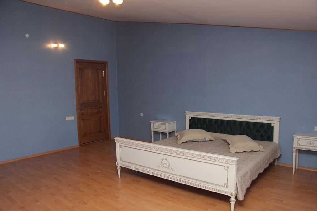 יירבאן Rafael Hostel מראה חיצוני תמונה