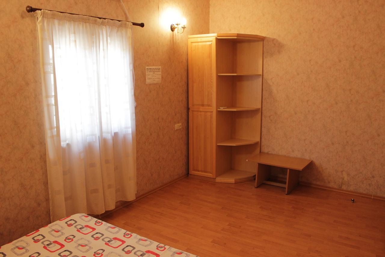 יירבאן Rafael Hostel מראה חיצוני תמונה