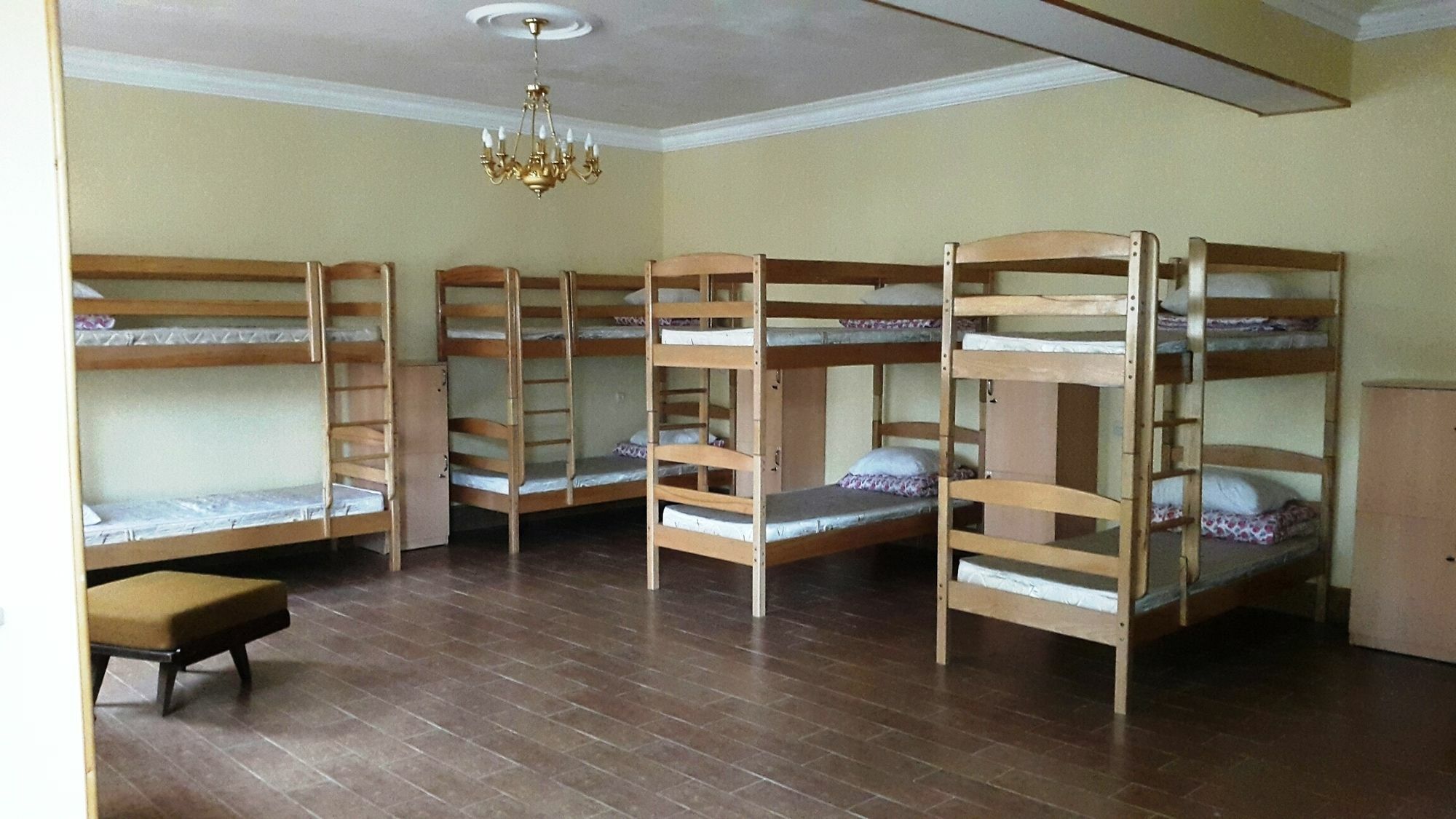 יירבאן Rafael Hostel מראה חיצוני תמונה