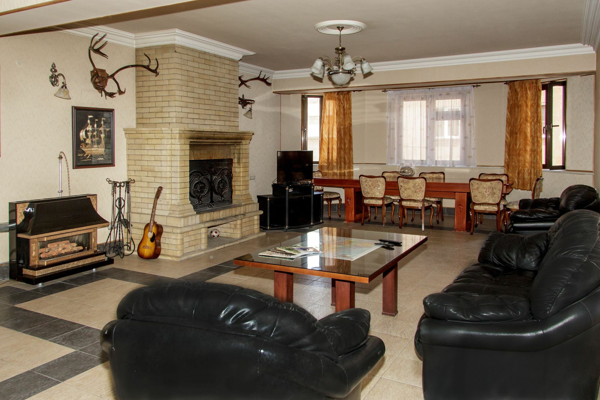 יירבאן Rafael Hostel מראה חיצוני תמונה